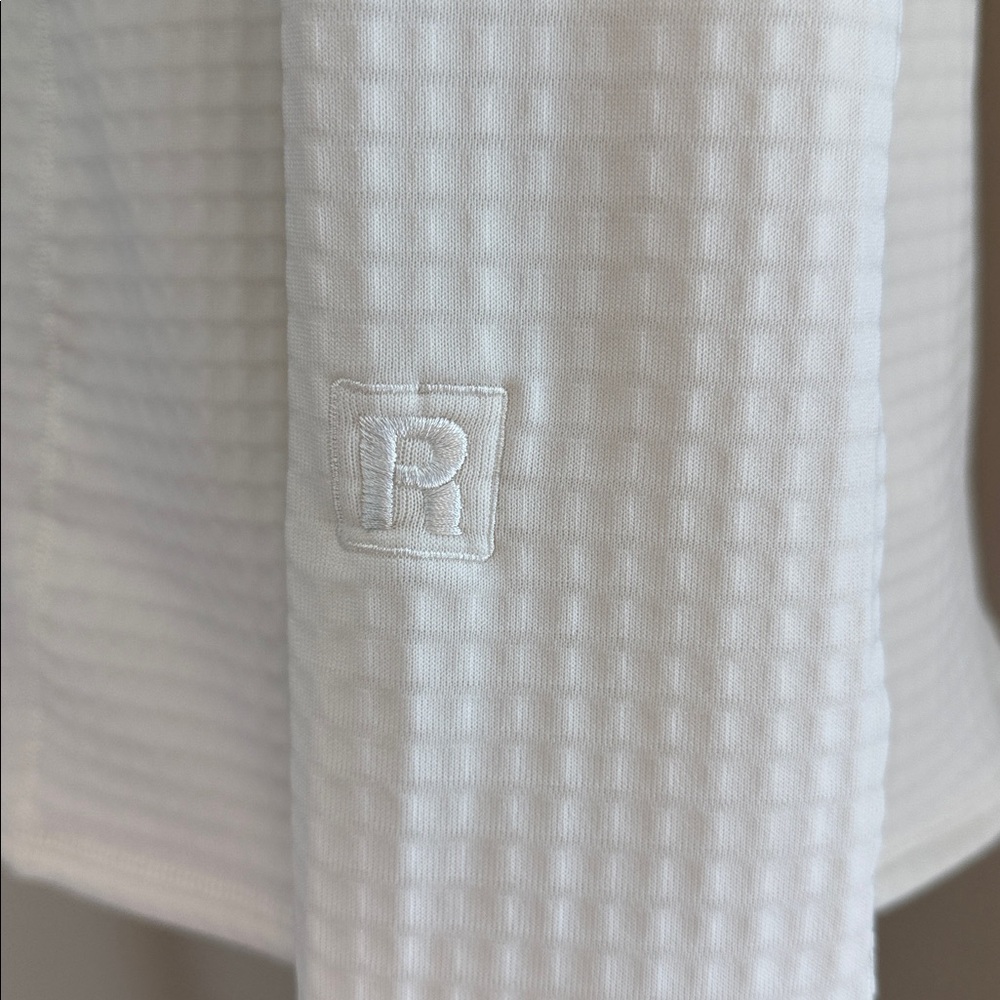 Patagonia | W's R1® Quarter-Zip Fleece Pullover | Birch White | Large | #40118 - Picture 5 of 11